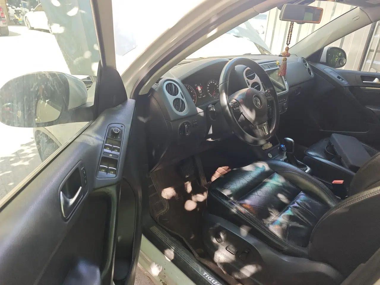 Volkswagen Tiguan 2015 1.8TSI Automatic Two-Wheel Drive Luxury Model — миниатюра 16