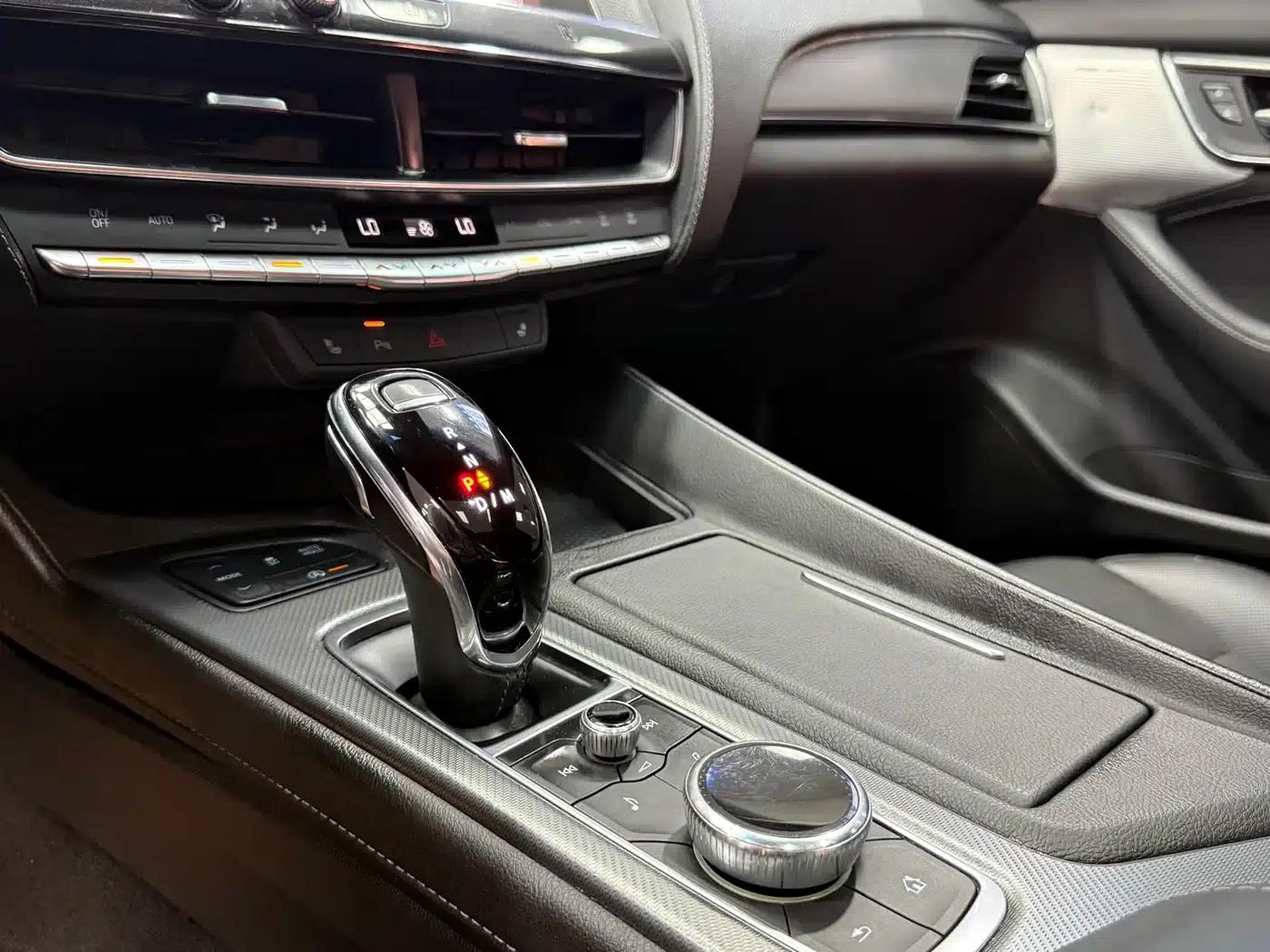 2020 Cadillac CT5 28T Luxury — миниатюра 10