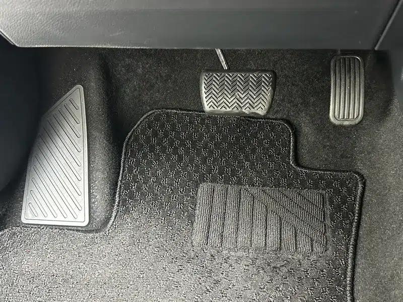 2021 Toyota Corolla 1.2T S-CVT Pioneer PLUS Edition — миниатюра 17