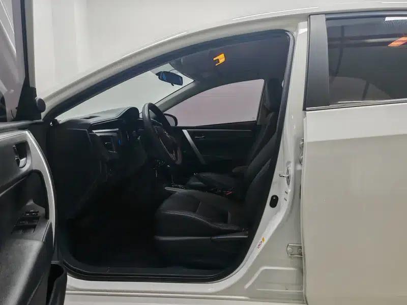 2014 Corolla 1.6L CVT GL — миниатюра 17