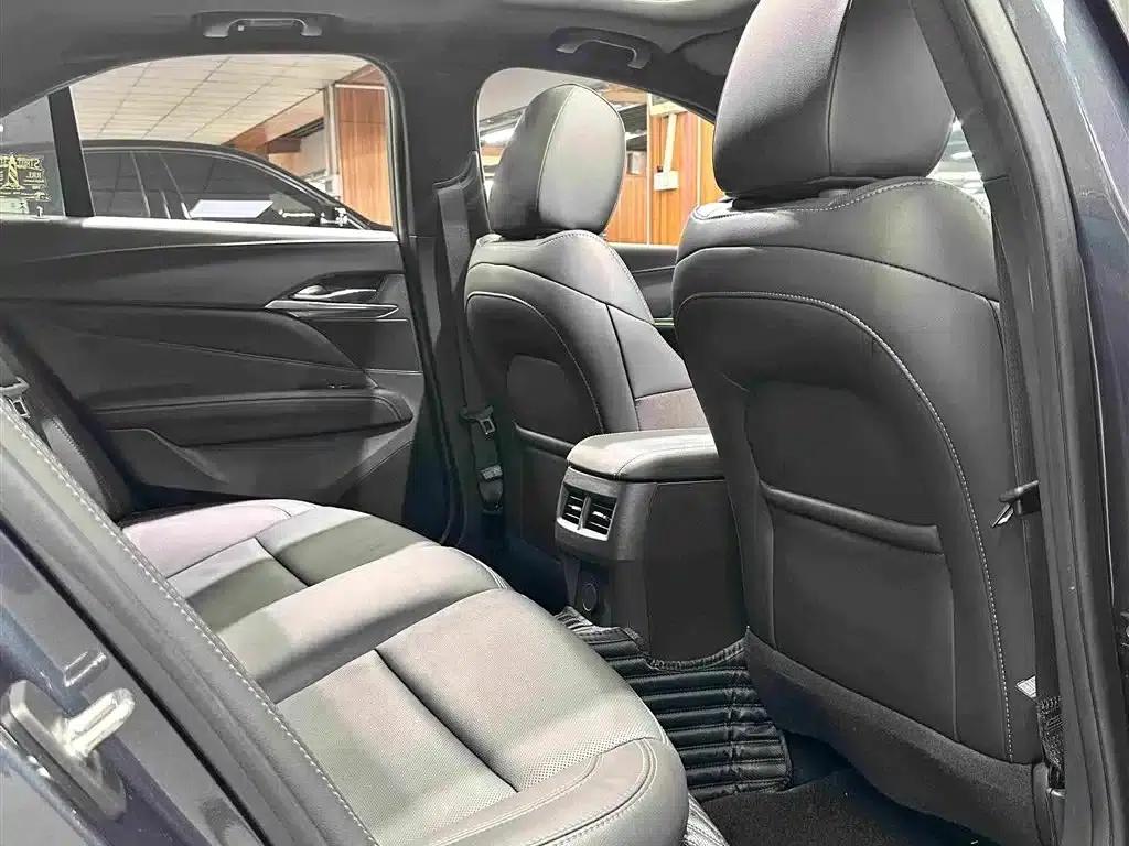 2022 Cadillac CT4 28T Luxury — миниатюра 20