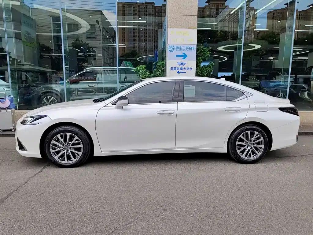 Lexus ES 2024 200 Premium Edition — миниатюра 3