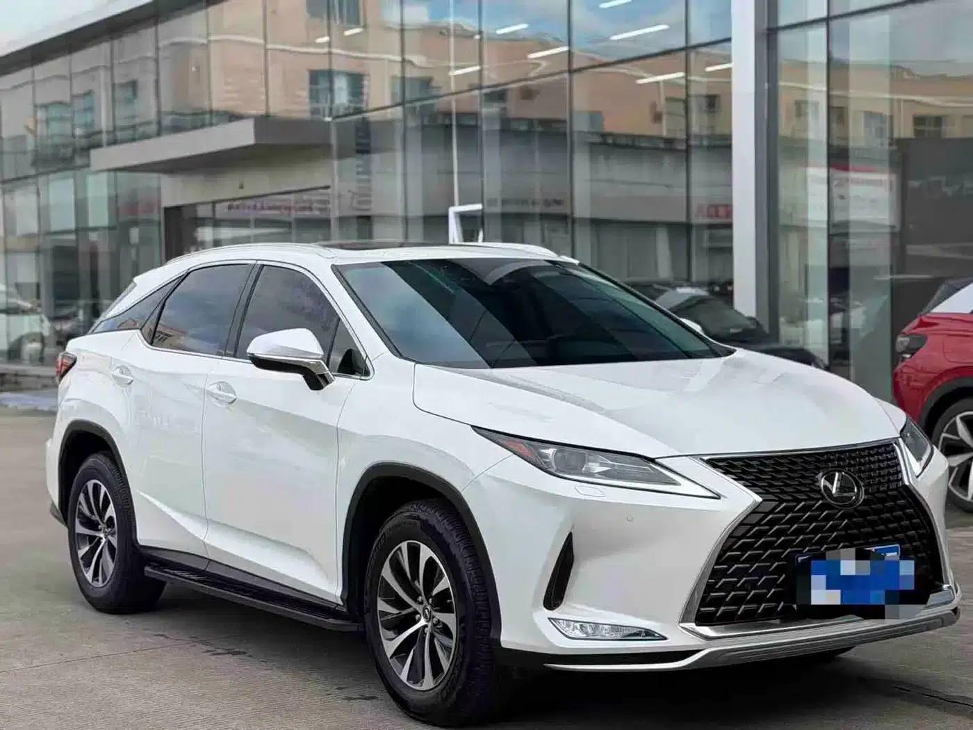 Lexus RX 2020 Facelift 300 2WD Comfort Edition — миниатюра 1