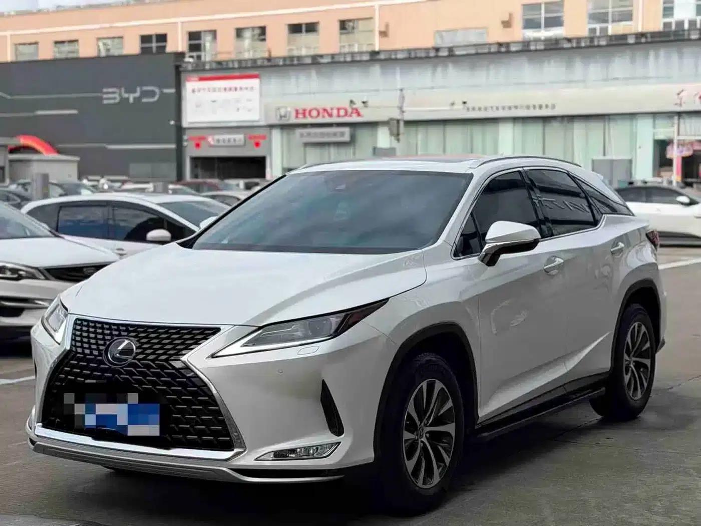 Lexus RX 2020 Facelift 300 2WD Comfort Edition — миниатюра 3