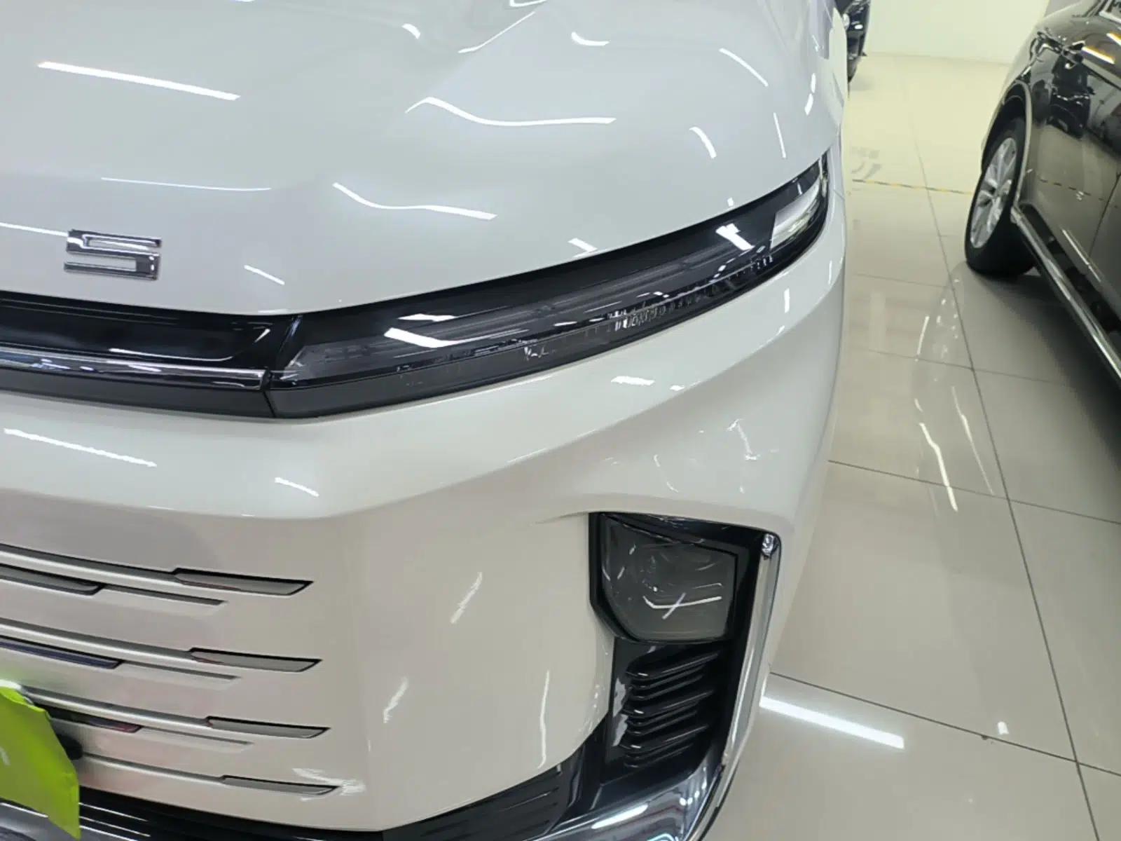 SAIC MAXUS G50 PHEV 2025 Leading Edition — миниатюра 8