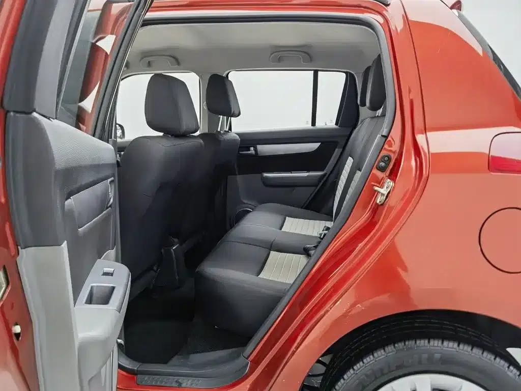 2014 Swift 1.3L Manual Standard Edition — миниатюра 15