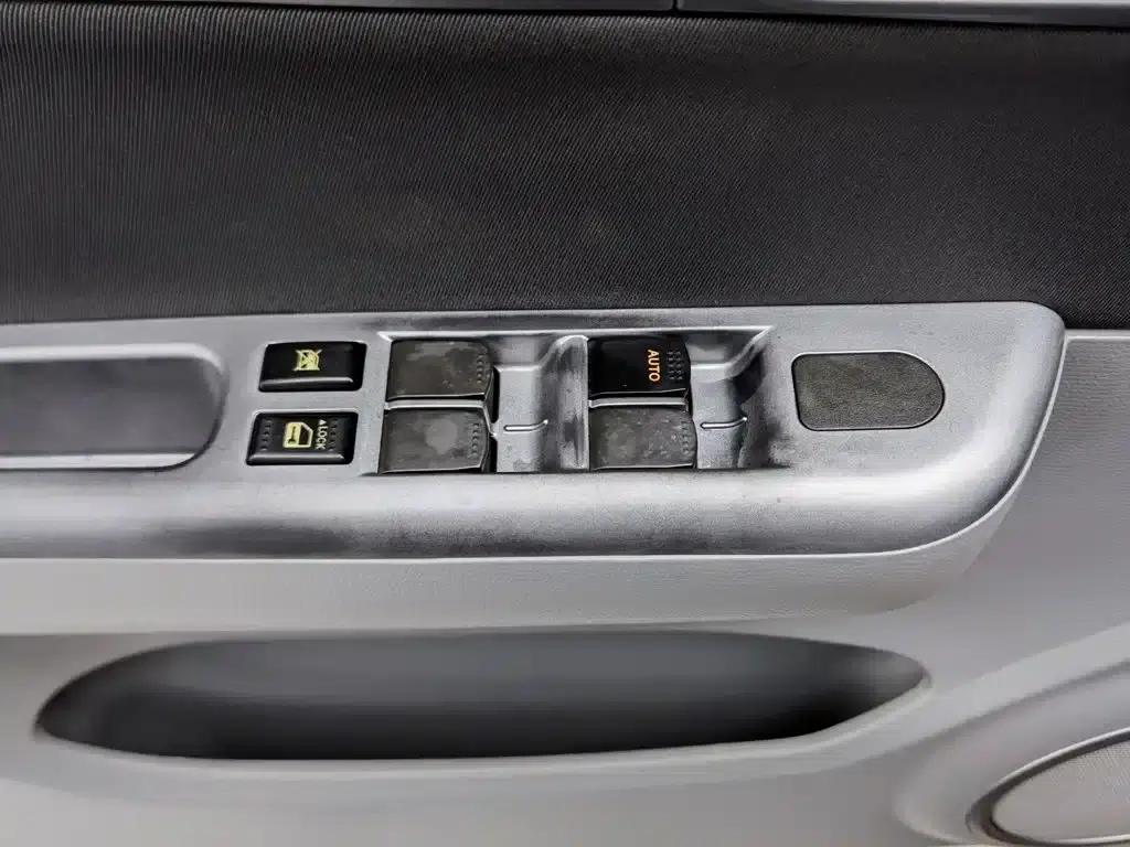 2014 Swift 1.3L Manual Standard Edition — миниатюра 9