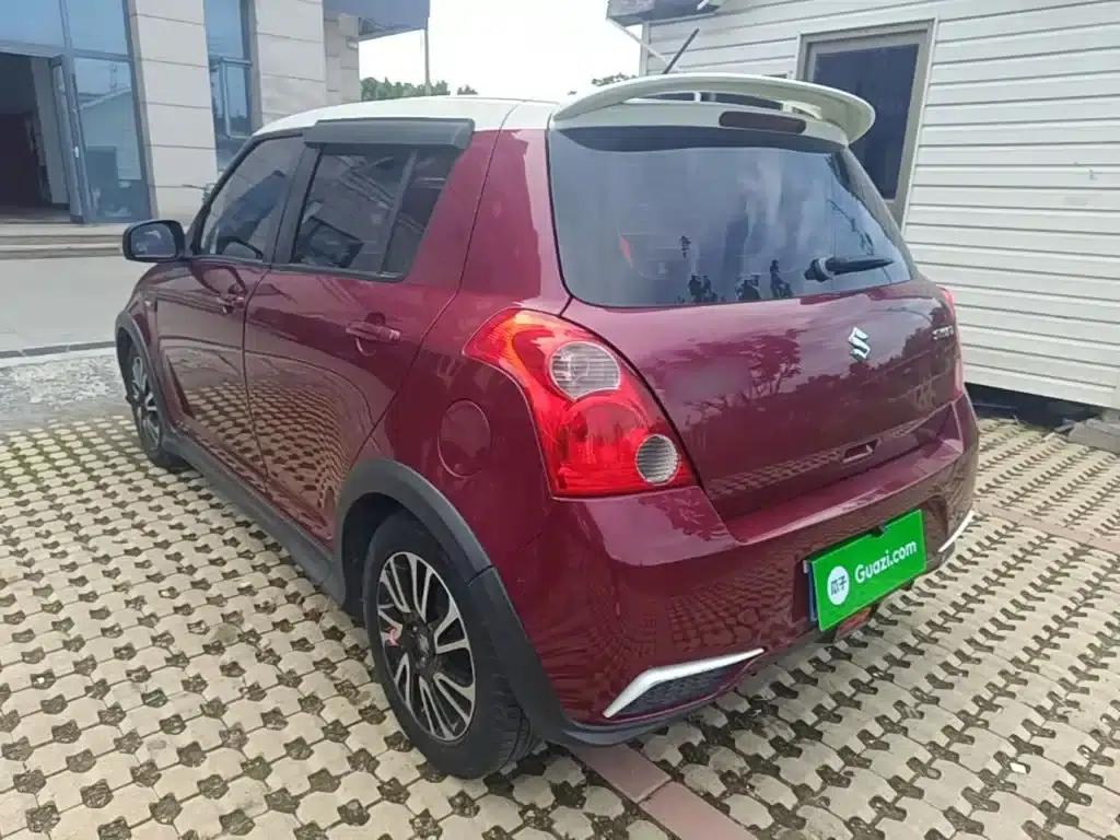 2013 Swift 1.5L Automatic 20th Anniversary Limited Edition — миниатюра 5