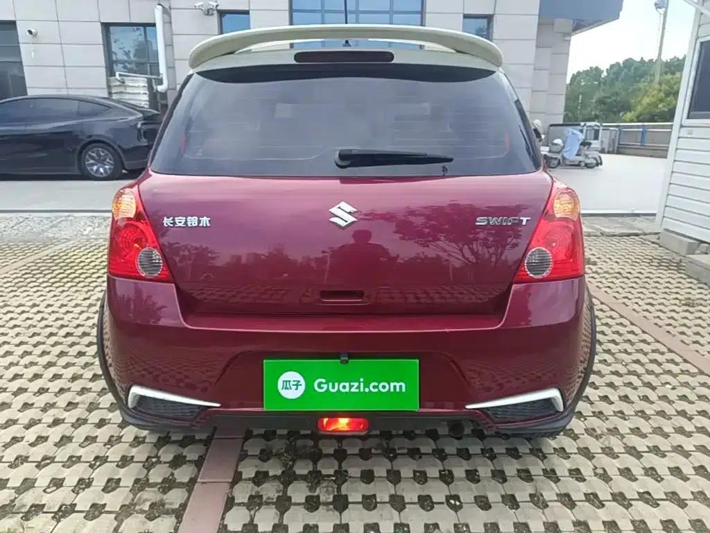 2013 Swift 1.5L Automatic 20th Anniversary Limited Edition — миниатюра 6