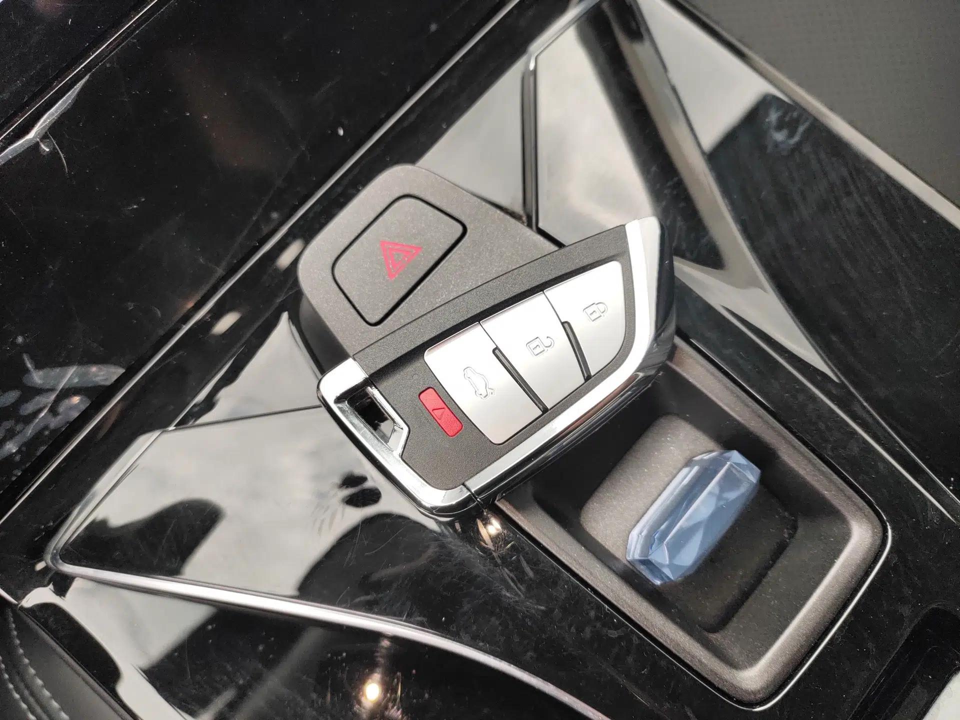 Dongfeng Aeolus Mage 2023 1.5T Luxury Edition — миниатюра 23