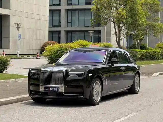 2018 Phantom 6.7T Long Wheelbase