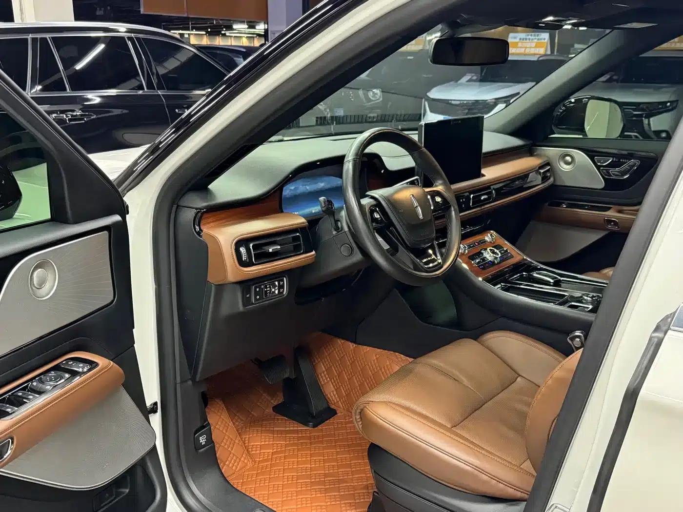 2022 Aviator 3.0T V6 AWD Executive Edition — миниатюра 7