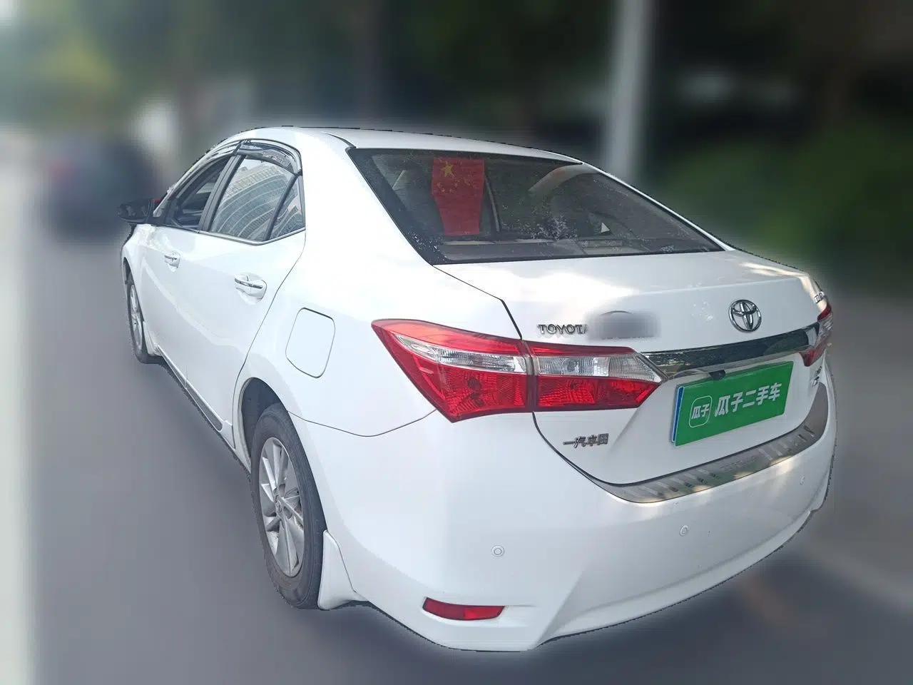Toyota Corolla 2017 1.2T CVT GL-i — миниатюра 4