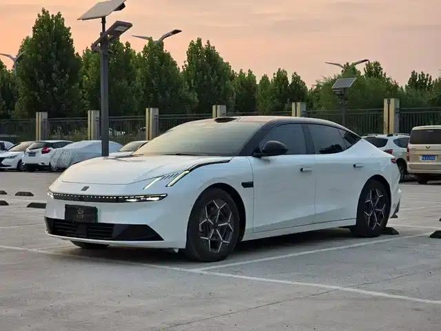 Lynk & Co 10 2025 Model 120 AWD Ultra