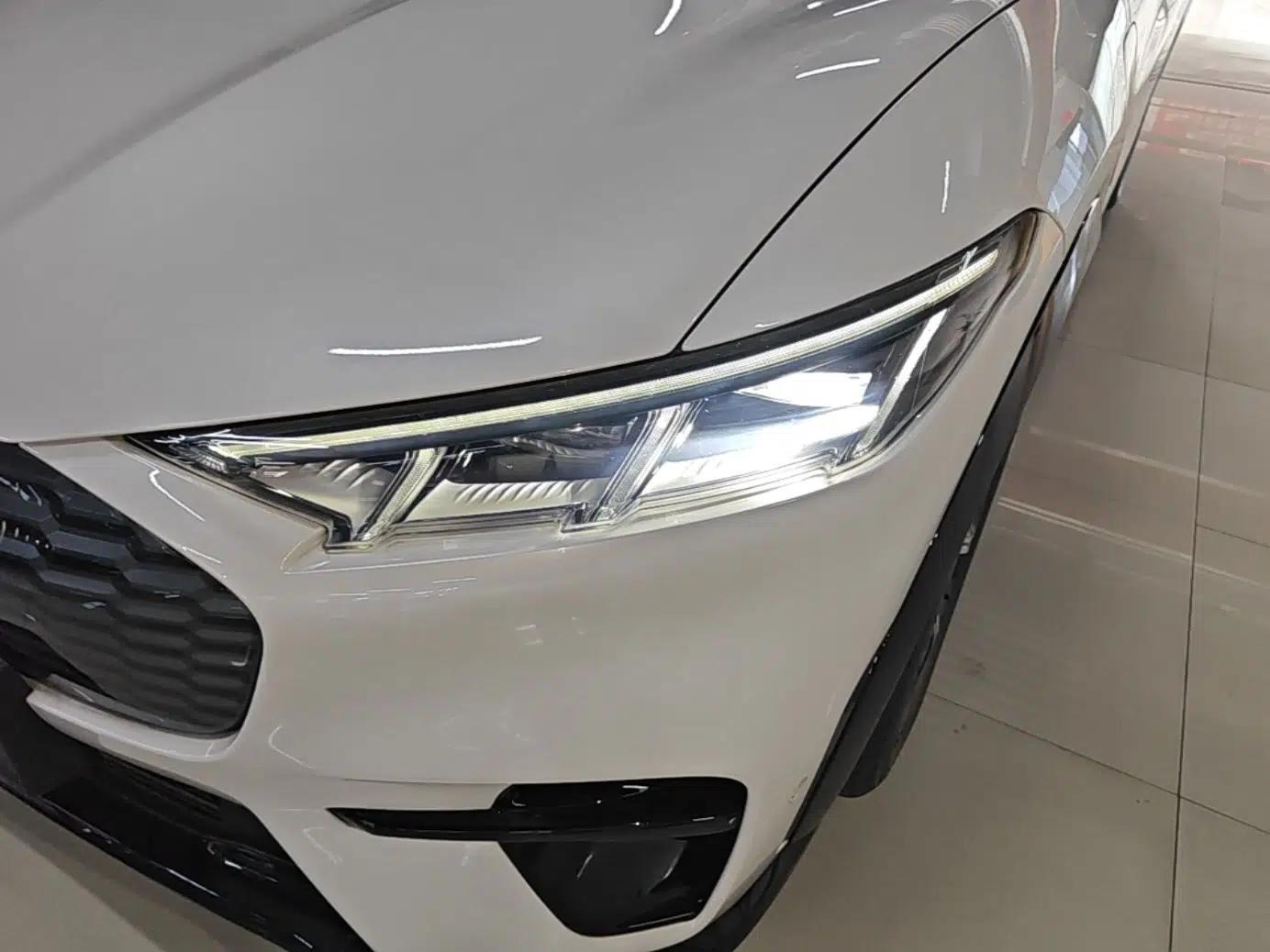 Ford Mustang Mach-E 2021 AION Y Plus Rear-Drive Luxury Edition (Long Range) — миниатюра 8