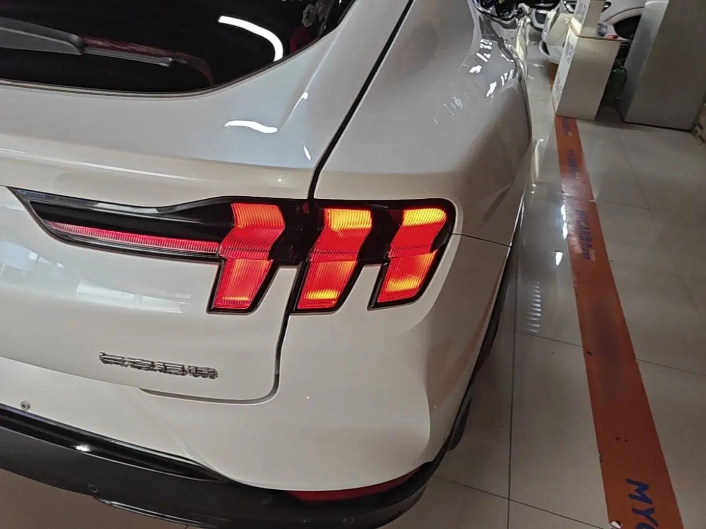 Ford Mustang Mach-E 2021 AION Y Plus Rear-Drive Luxury Edition (Long Range) — миниатюра 9