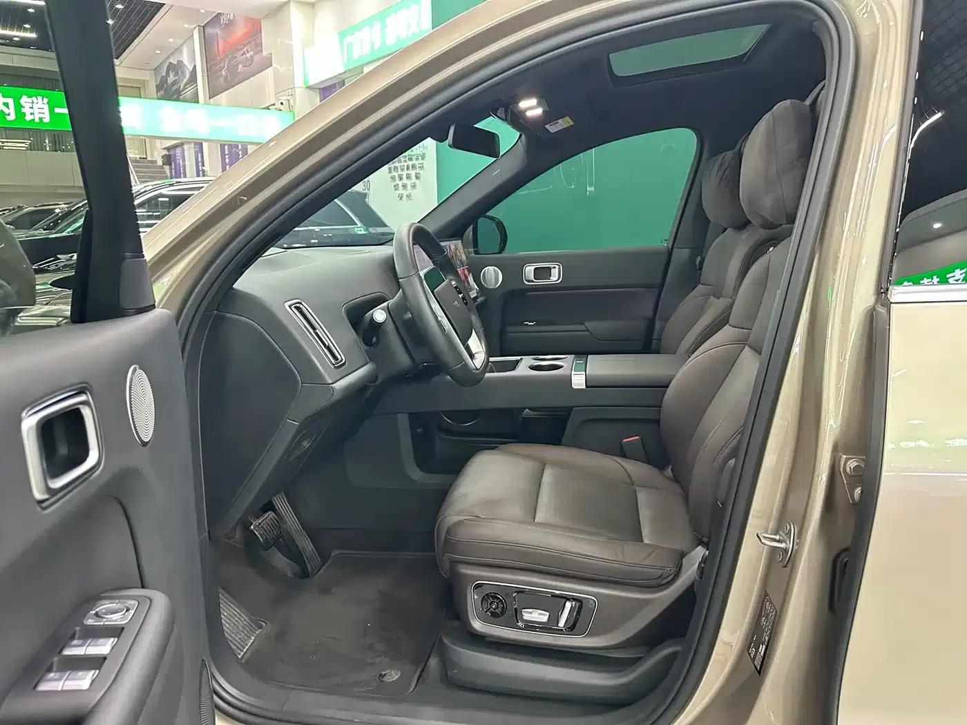Li Auto L8 2023 Pro — миниатюра 3