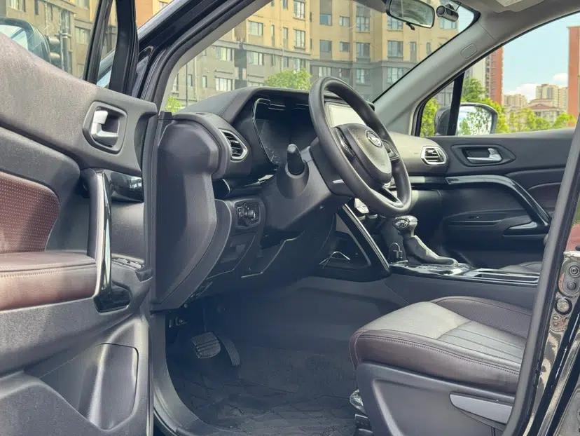 GAC Trumpchi GS4 2018 235T Automatic Two-Wheel Drive Elite Edition — миниатюра 24
