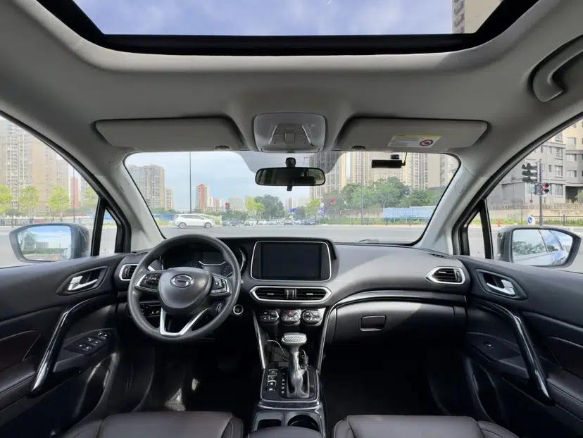 GAC Trumpchi GS4 2018 235T Automatic Two-Wheel Drive Elite Edition — миниатюра 33
