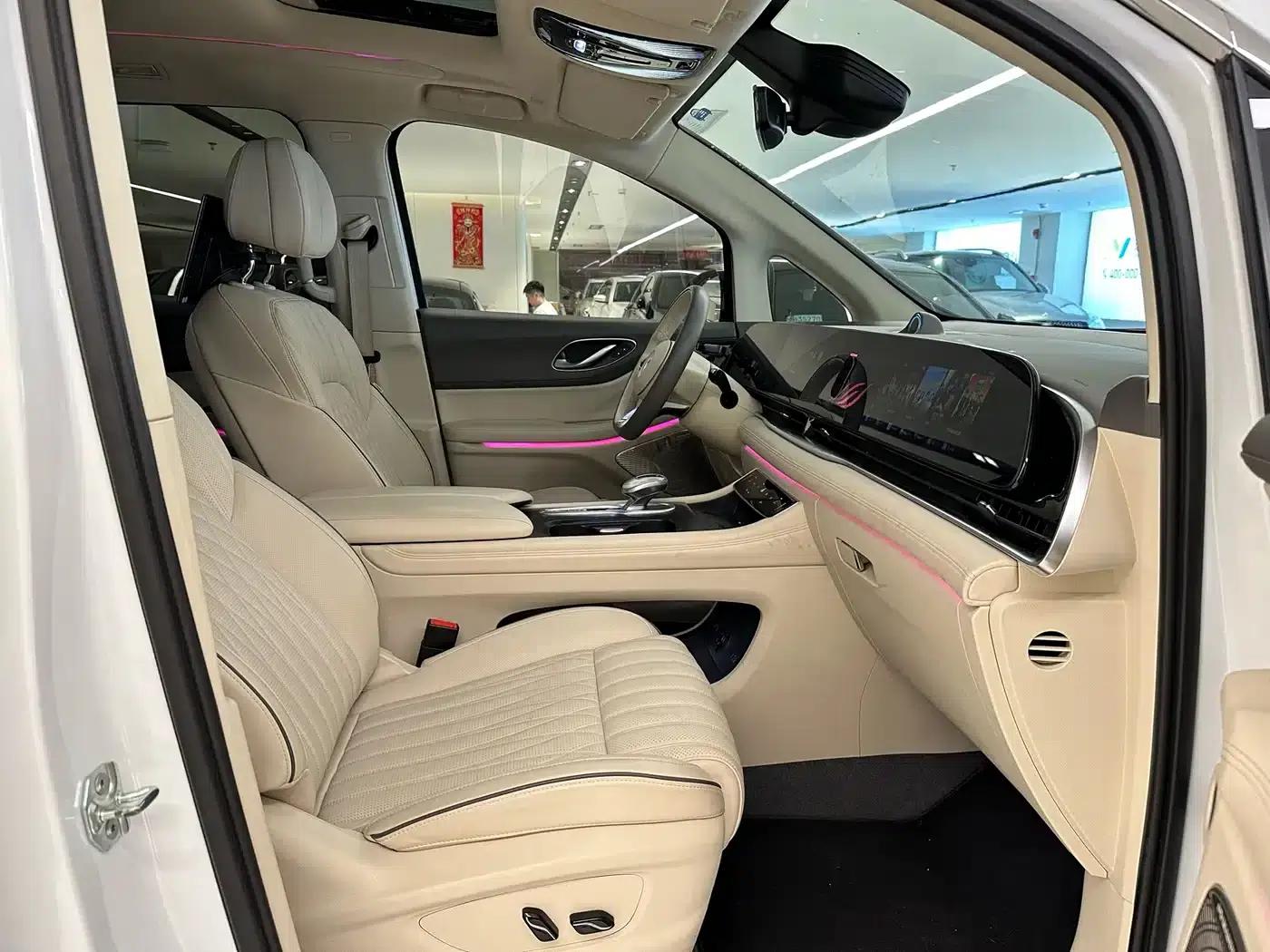 Voyah Dreamer 2022 Low-Carbon Edition Dream+ Smart Package — миниатюра 12