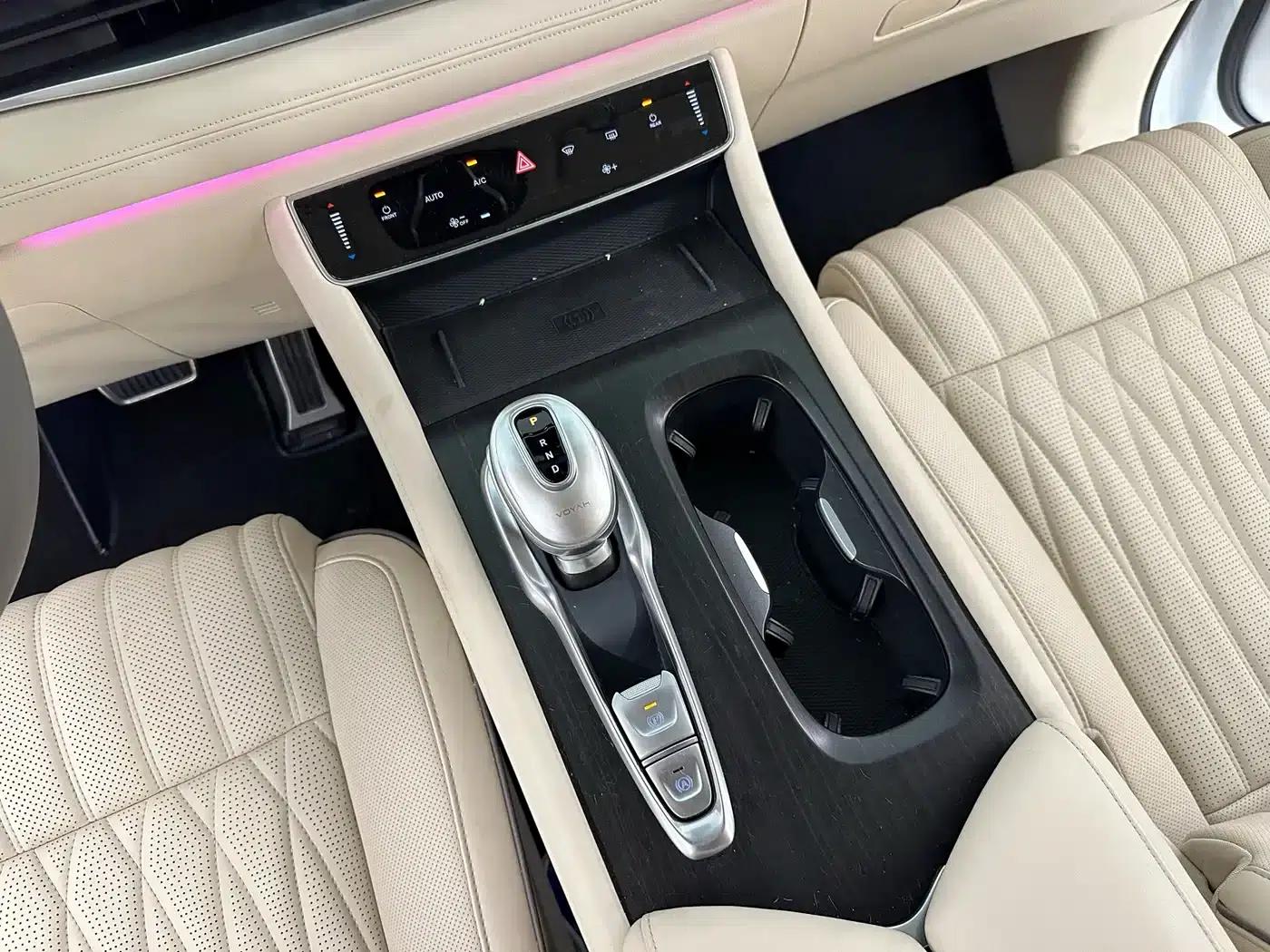 Voyah Dreamer 2022 Low-Carbon Edition Dream+ Smart Package — миниатюра 21