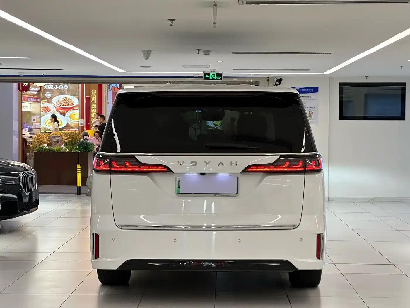 Voyah Dreamer 2022 Low-Carbon Edition Dream+ Smart Package — миниатюра 6