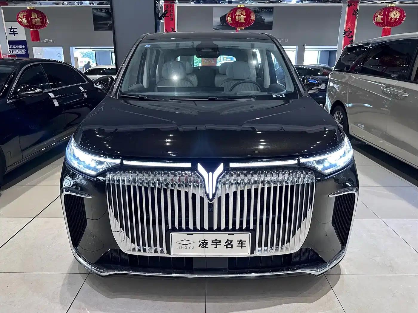 Voyah Dreamer 2025 PHEV AWD Flagship Kunpeng Edition — миниатюра 2