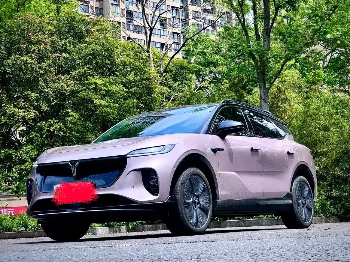 Voyah 2024 Global Edition (4WD) — миниатюра 1