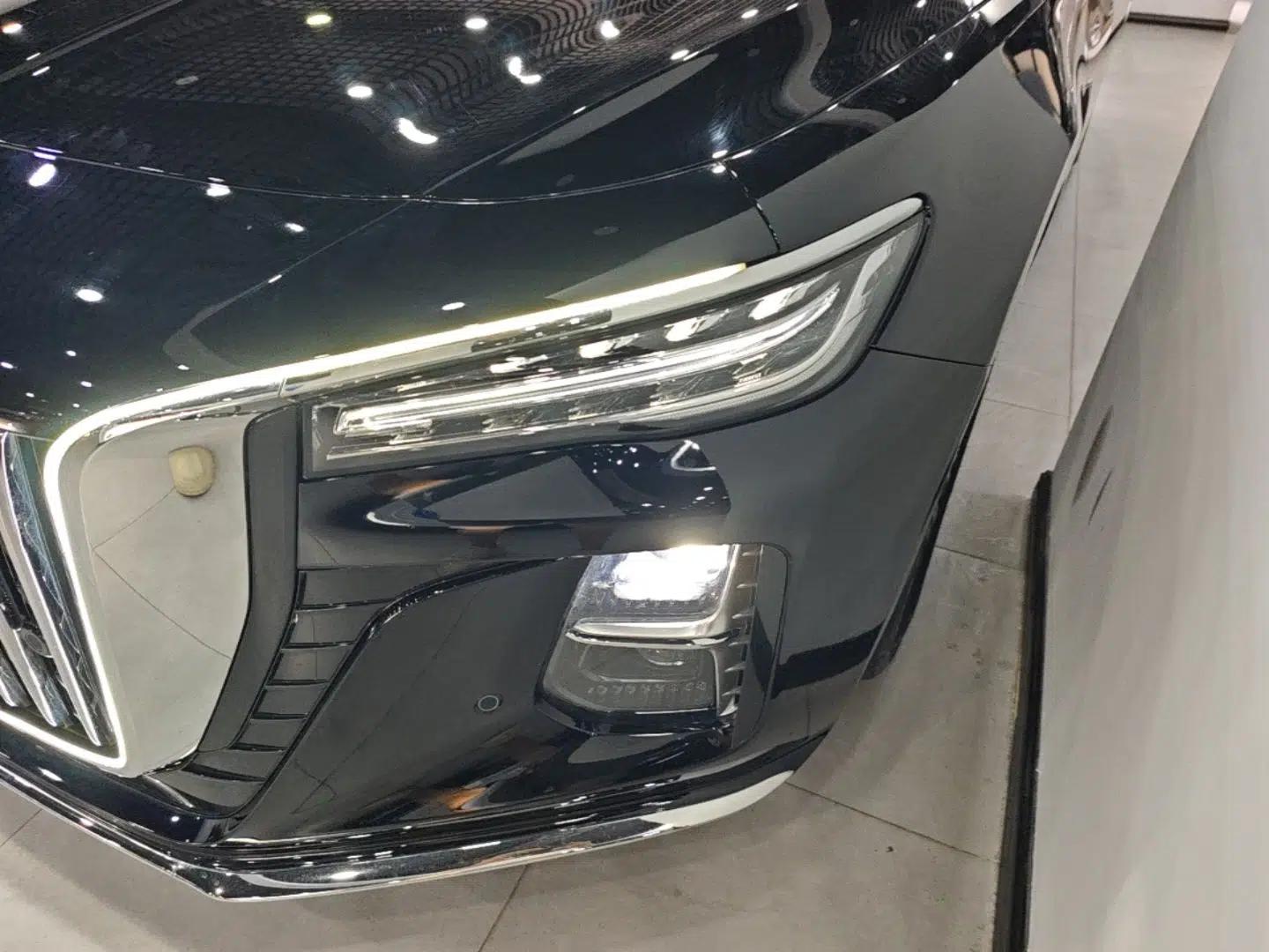 Hongqi H5 2025 2.0T Automatic Flag Edition – 500 000 Units Commemorative Version — миниатюра 8