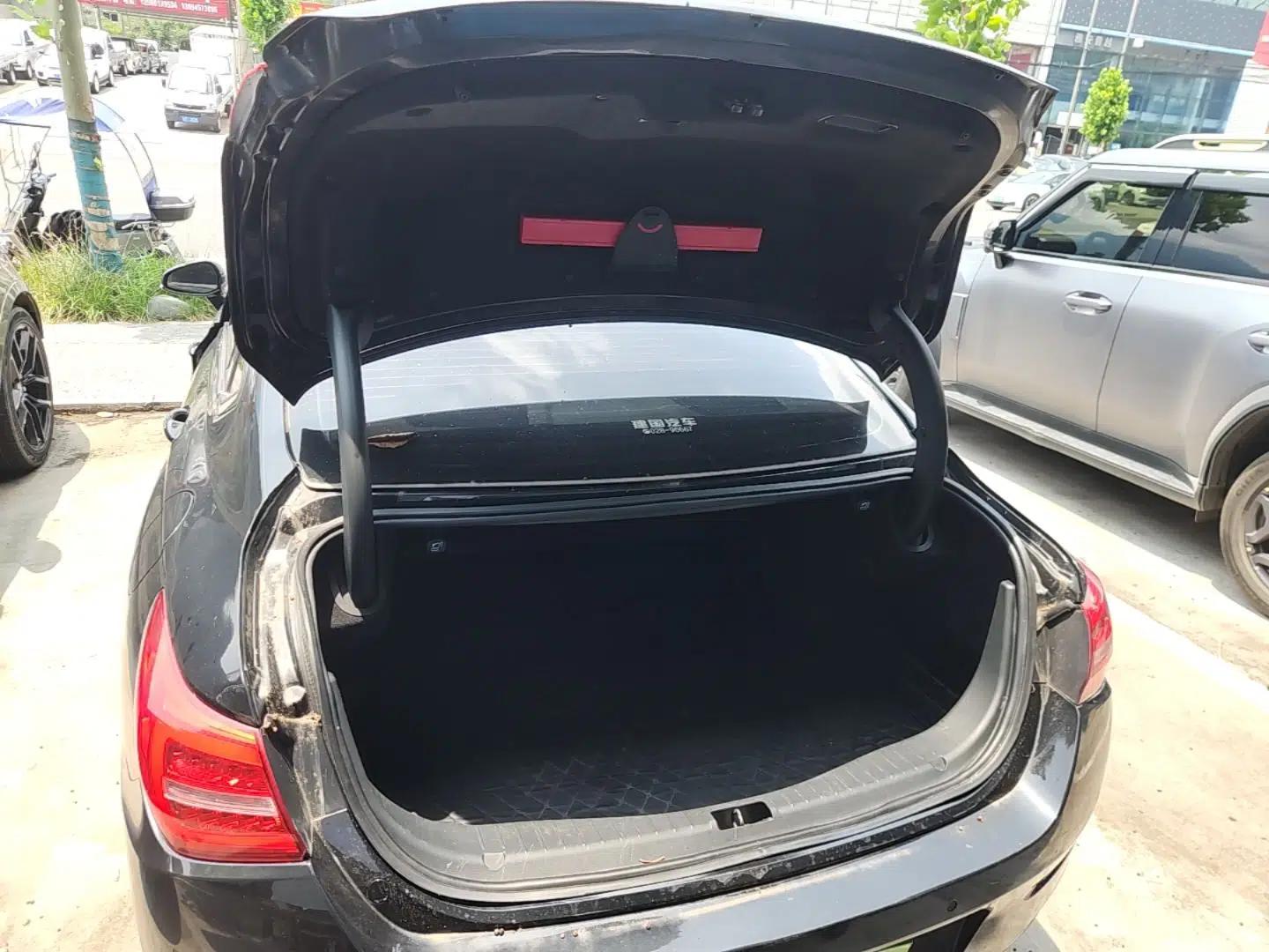 Hongqi H5 2020 1.5T DCT Flagship Edition — миниатюра 22
