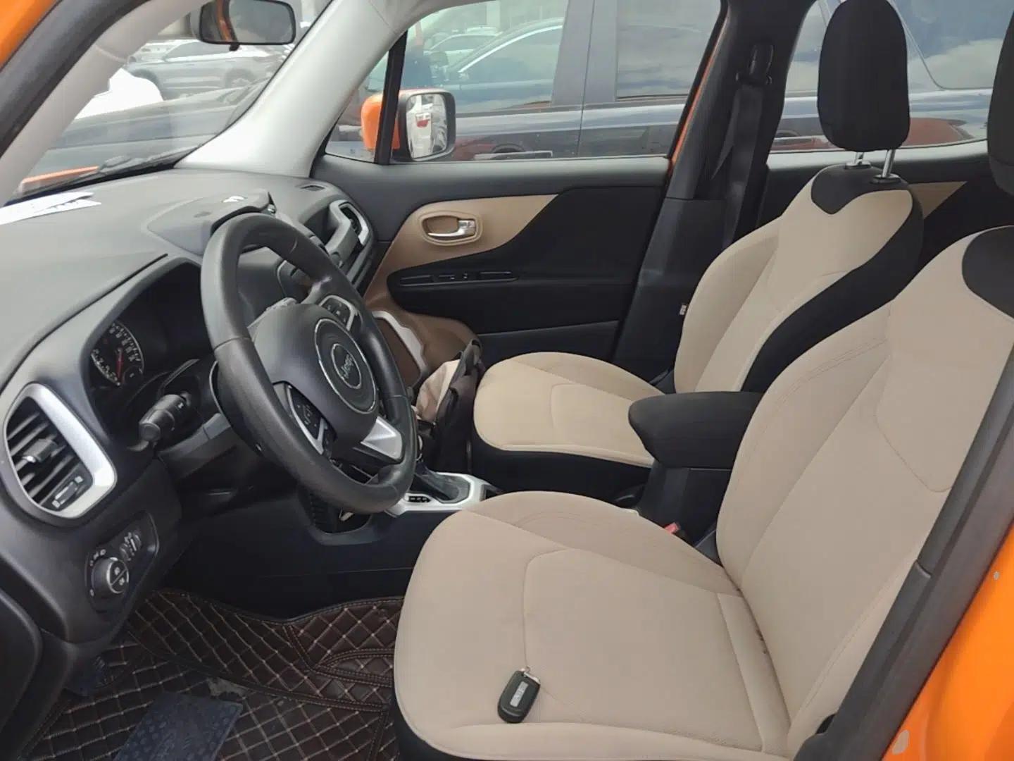 Jeep Renegade 2016 1.4T Automatic Jingneng Version+ — миниатюра 17