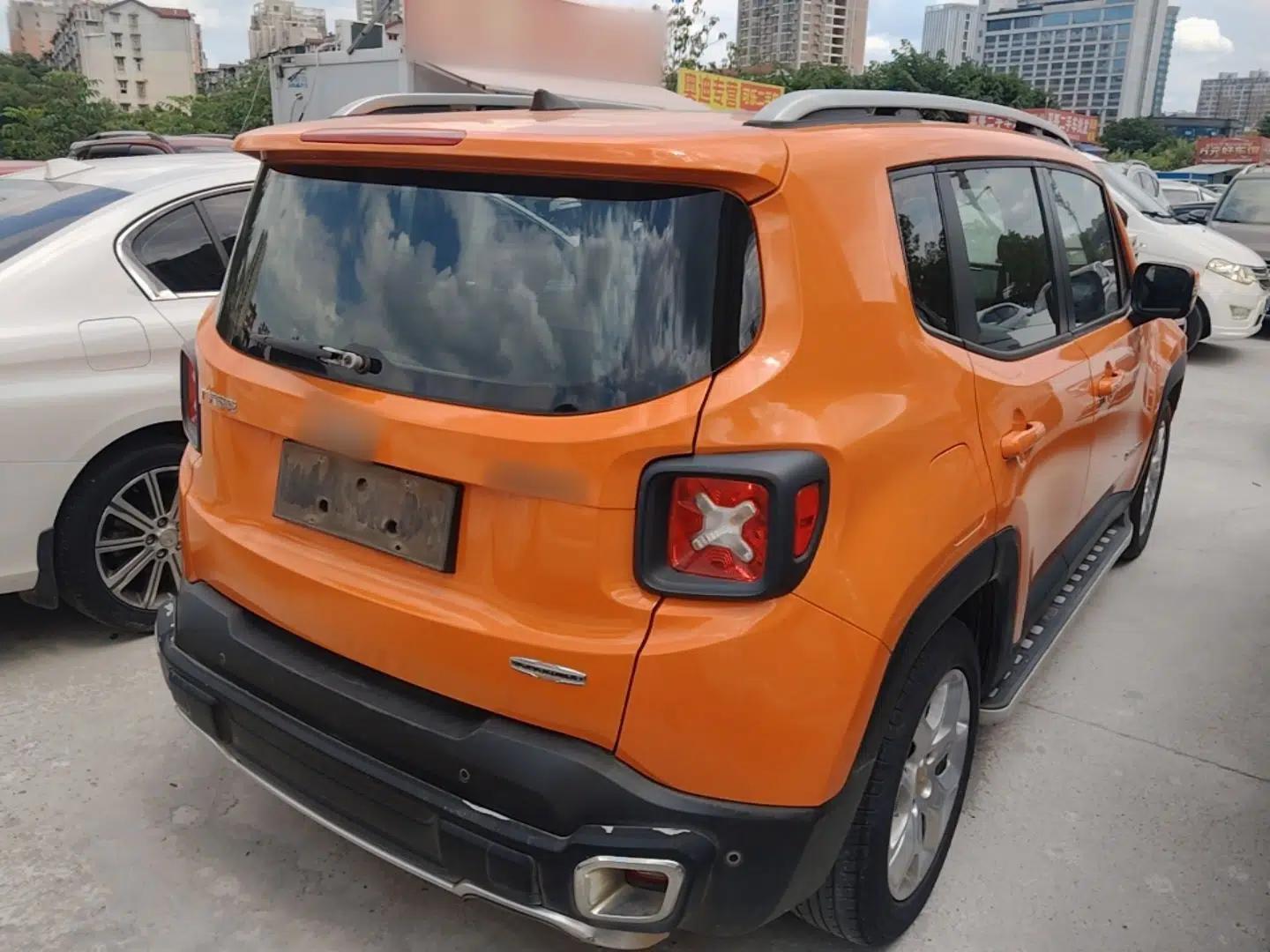 Jeep Renegade 2016 1.4T Automatic Jingneng Version+ — миниатюра 6