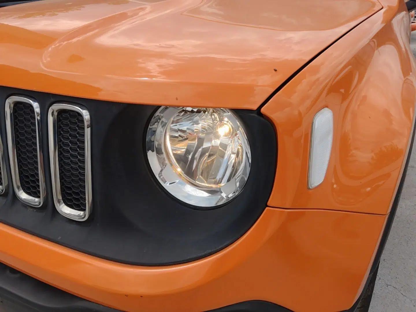 Jeep Renegade 2016 1.4T Automatic Jingneng Version+ — миниатюра 8