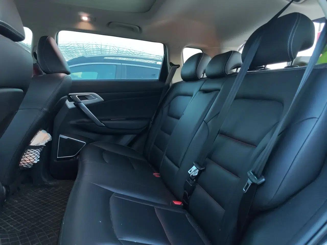 Geely Auto Emgrand X7 Sport 2020 1.8TD DCT Two-Wheel Drive Smart Connect 4G-Enabled Version — миниатюра 17