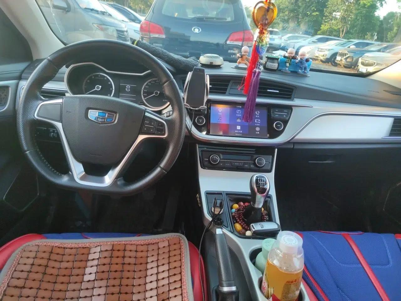 Geely Auto Emgrand GL 2017 1.8L Manual Elite Model — миниатюра 9