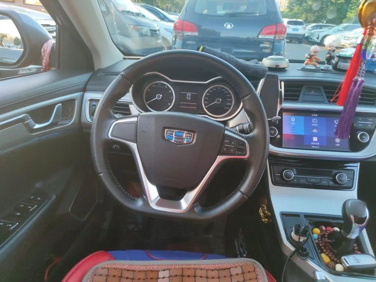 Geely Auto Emgrand GL 2017 1.8L Manual Elite Model — миниатюра 10
