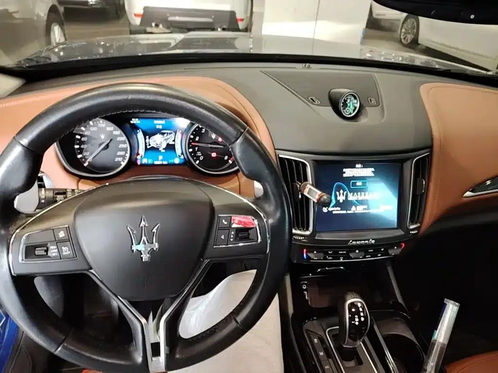 2016 Levante 3.0T Standard Edition — миниатюра 10