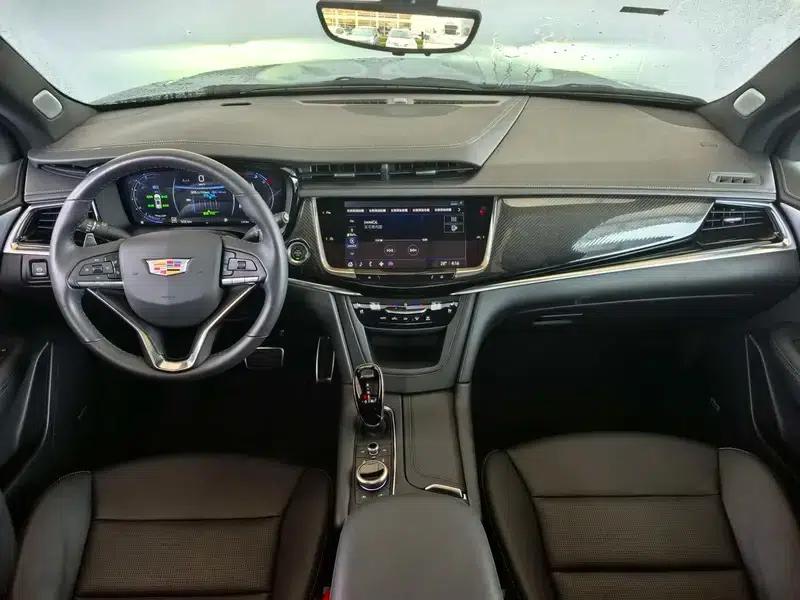 Cadillac XT6 2025 2.0T Executive Black Label Edition — миниатюра 11