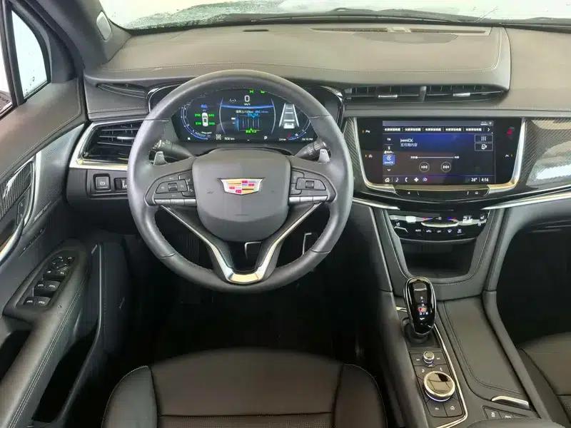 Cadillac XT6 2025 2.0T Executive Black Label Edition — миниатюра 10