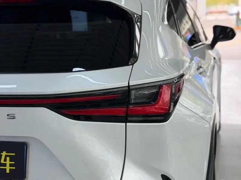Lexus NX 2022 260 AWD Skyactiv-G — миниатюра 8