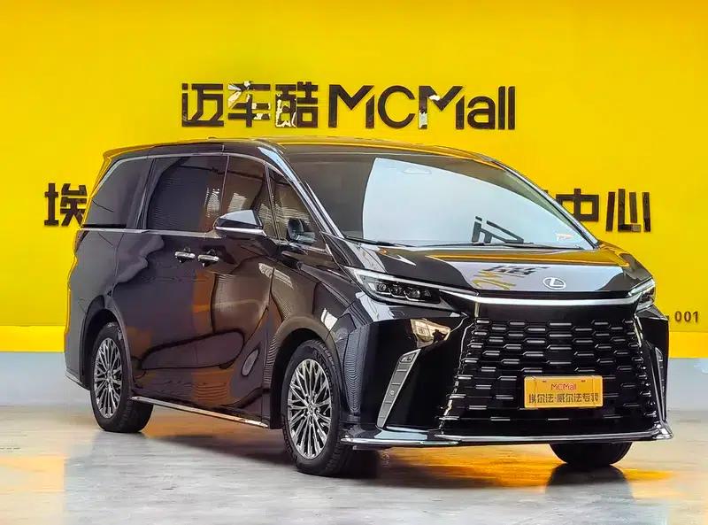 Lexus LM 500h Direct4 4-Seat Executive Edition (2026) — миниатюра 3