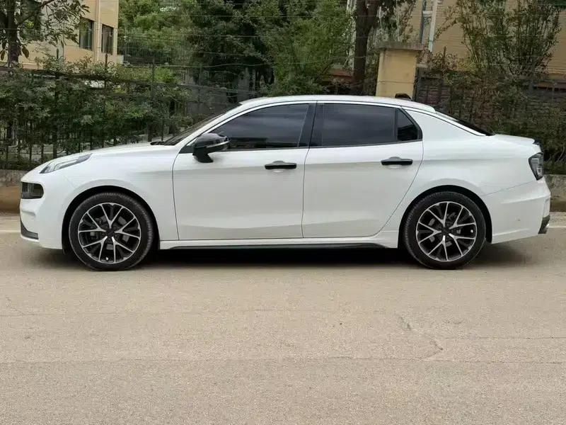 Lynk & Co 03 2021 1.5TD DCT Champion Edition — миниатюра 4