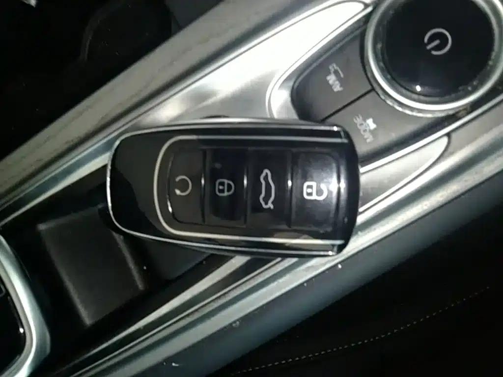 Chery Arrizo 8 2025 1.6T DCT Smart — миниатюра 17