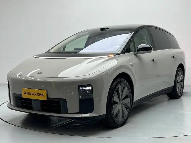 Li Auto i8 2025 Standard Edition — миниатюра 1
