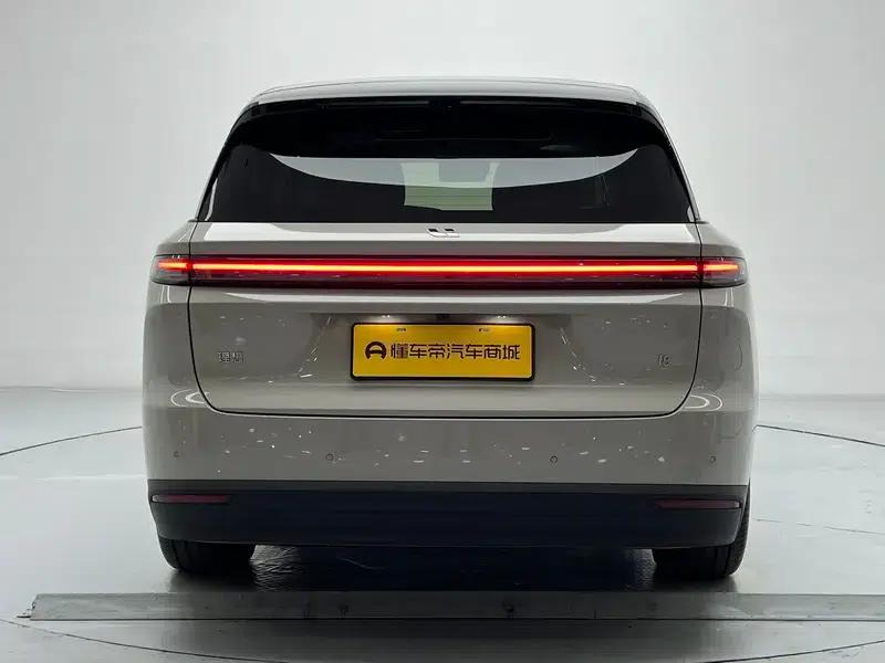 Li Auto i8 2025 Standard Edition — миниатюра 6
