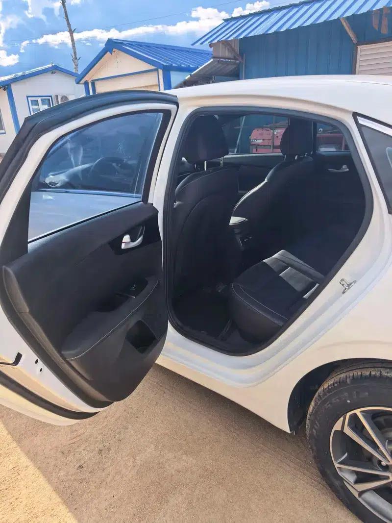 Kia K3 2023 1.5L IVT Luxury Edition — миниатюра 12