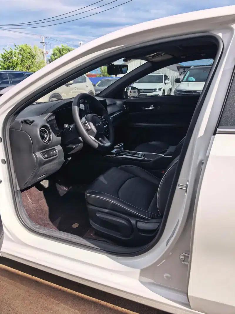 Kia K3 2023 1.5L IVT Luxury Edition — миниатюра 19