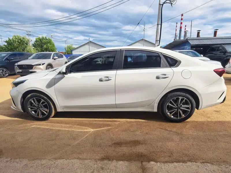 Kia K3 2023 1.5L IVT Luxury Edition — миниатюра 4