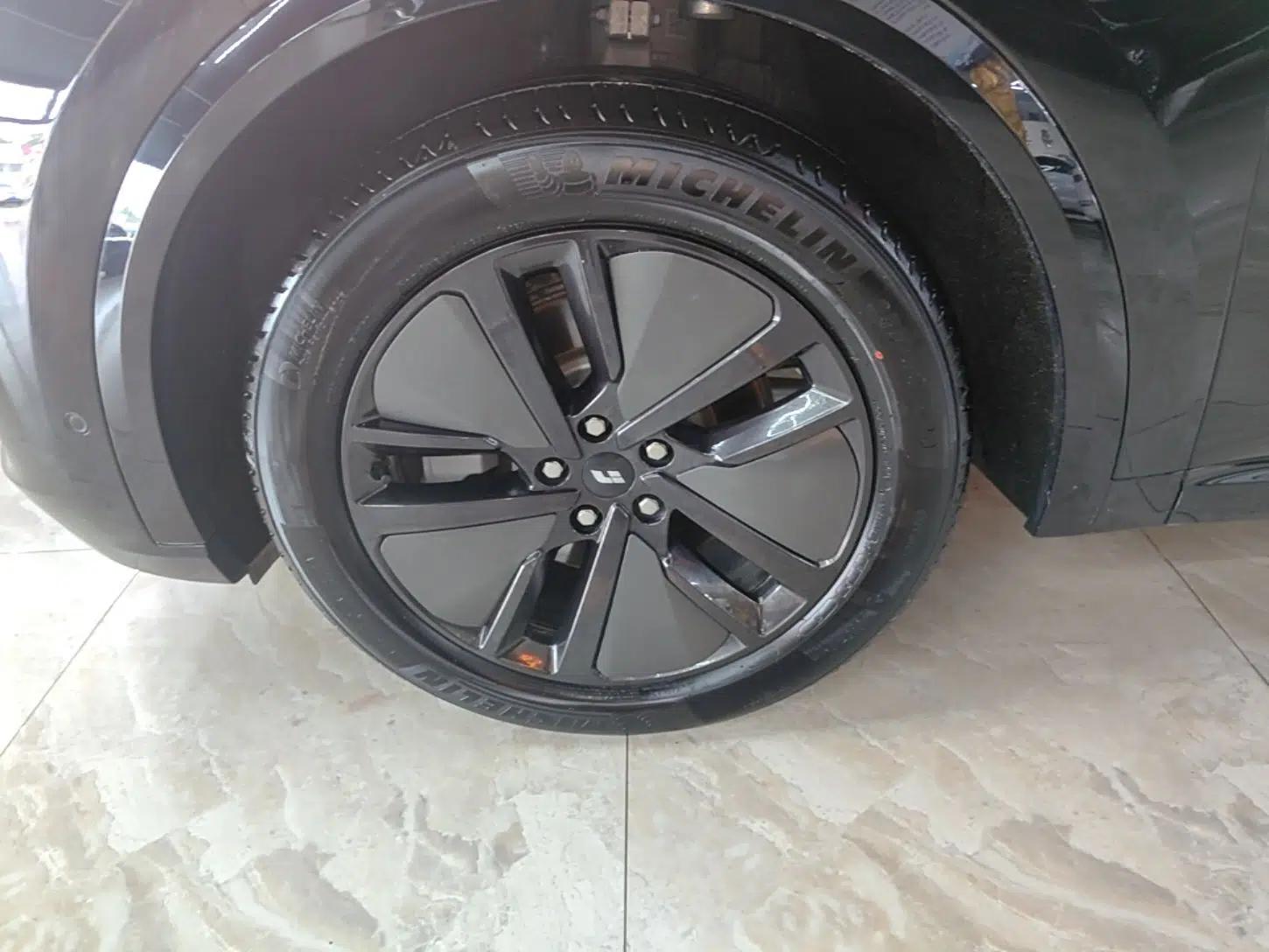 Li Auto L8 2024 Max — миниатюра 10