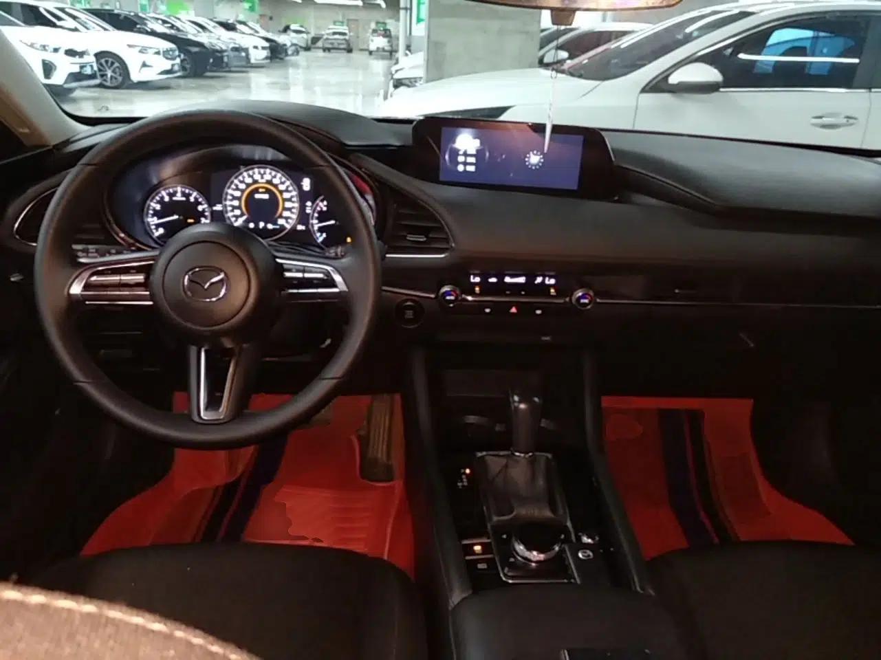 Mazda 3 Axela 2022 2.0L Automatic ZhiXuan Edition — миниатюра 17